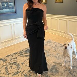 Chiara Boni Elegant Black Maxi Dress with Bow Accent